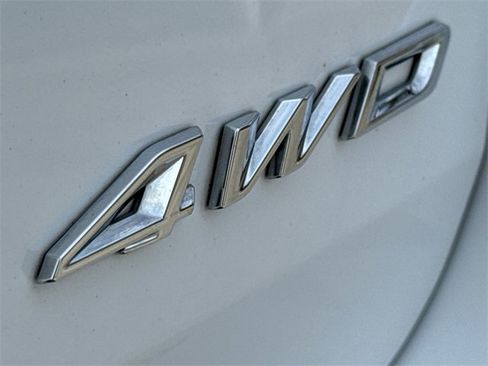 Certified 2024 Ford Explorer XLT w/ Equipment Group 202A image 10