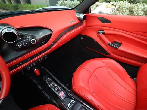 Certified 2021 Ferrari F8 Tributo image 34