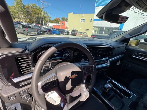 New 2025 Chevrolet Silverado 1500 LTZ AWD/4WD image 33