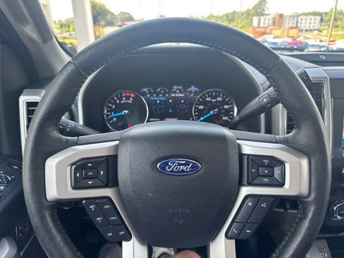Used 2019 Ford F250 Lariat w/ Lariat Ultimate Package AWD/4WD image 19