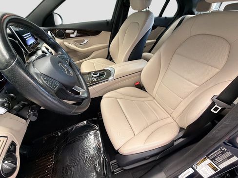 Used 2018 Mercedes-Benz C 300 Sedan image 11