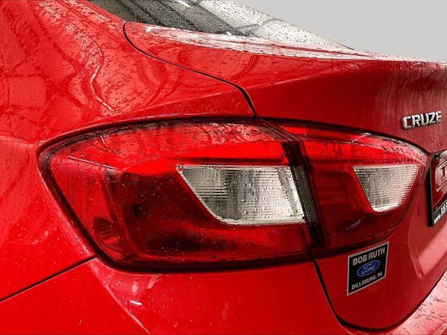 Used 2018 Chevrolet Cruze LS FWD image 29
