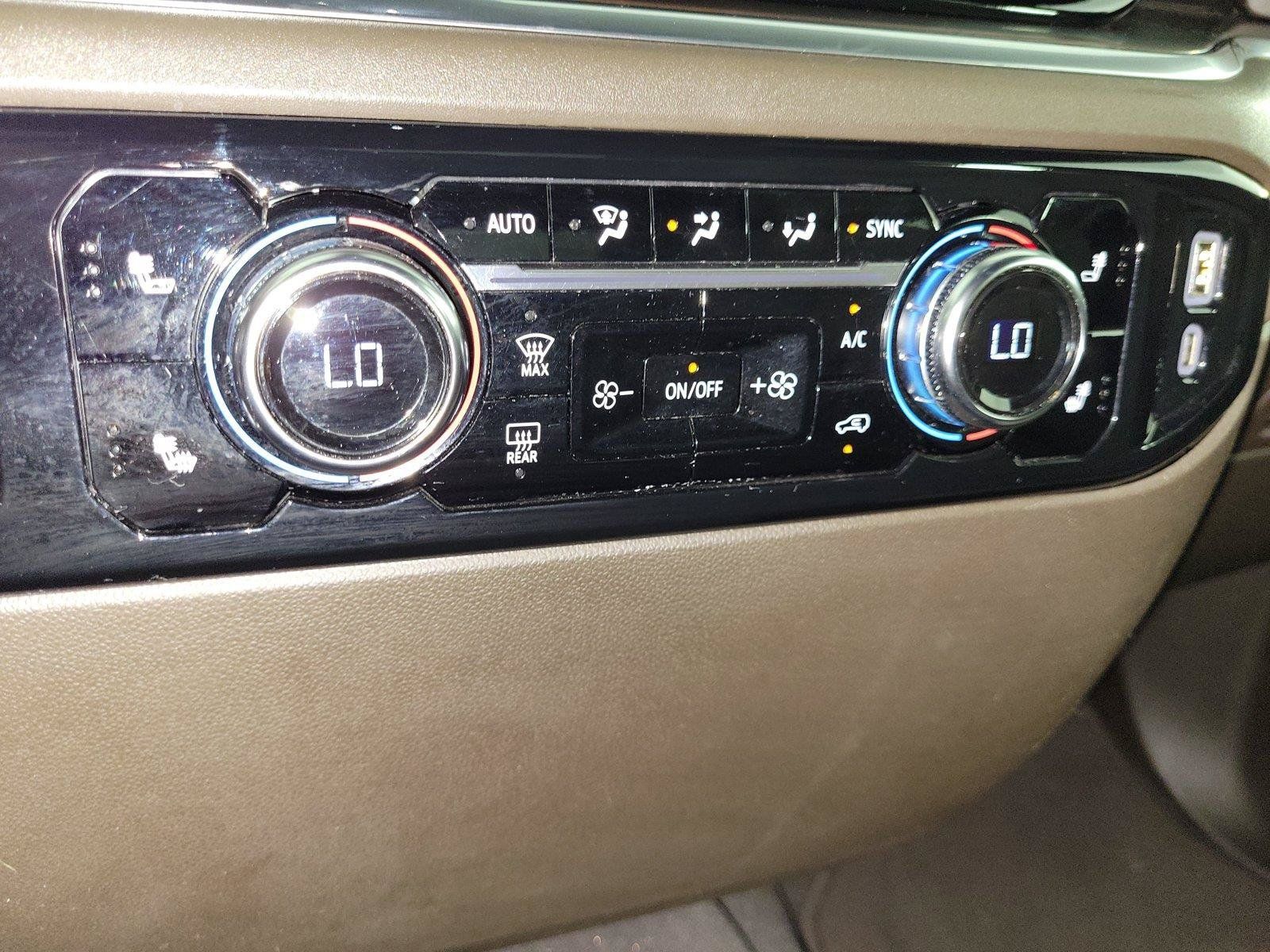 Used 2025 GMC Sierra 1500 SLT RWD image 32