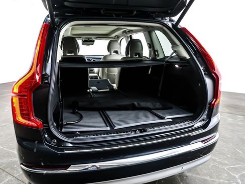 Used 2022 Volvo XC90 T8 Inscription w/ Advanced Package image 23