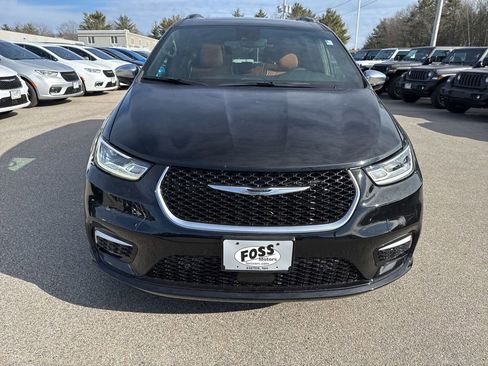 New 2026 Chrysler Pacifica Pinnacle image 8