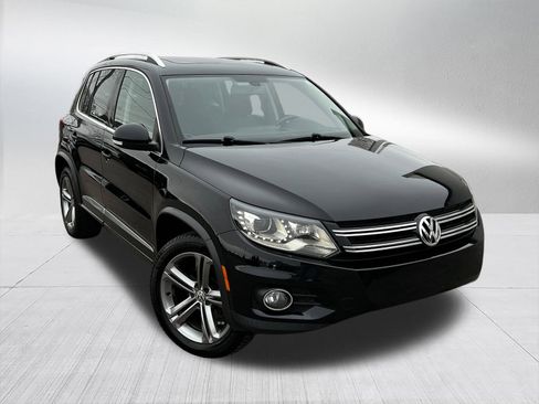 Used 2017 Volkswagen Tiguan Sport image 2