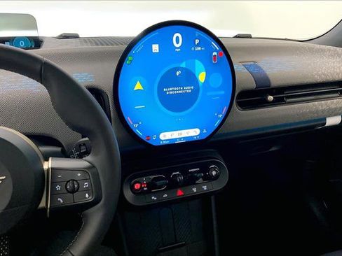 Certified 2025 MINI Cooper S image 5