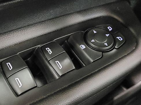 Used 2022 GMC Terrain SLE w/ Driver Convenience Package image 25