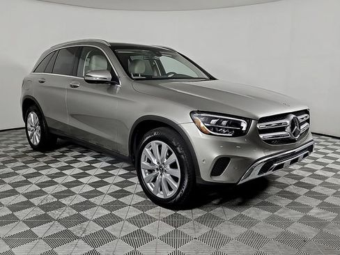 Used 2021 Mercedes-Benz GLC 300 image 3