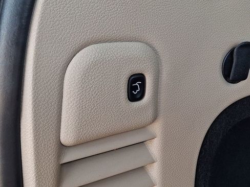 Used 2018 Jeep Grand Cherokee Limited image 29