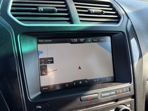 Used 2016 Ford Explorer XLT w/ Equipment Group 202A image 4