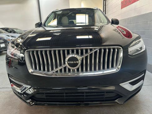 Used 2025 Volvo XC90 B5 Core w/ Protection Package Premier image 7