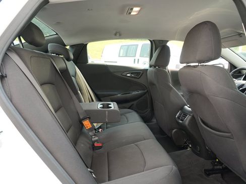 Used 2023 Chevrolet Malibu LT FWD image 26