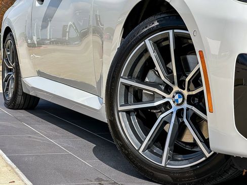 Certified 2025 BMW 230i Coupe image 2