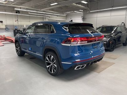 New 2025 Volkswagen Atlas Cross Sport SEL Premium R-Line