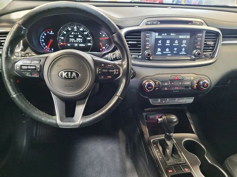 Used 2018 Kia Sorento EX FWD image 22