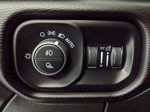 Used 2025 RAM 3500 Laramie image 21