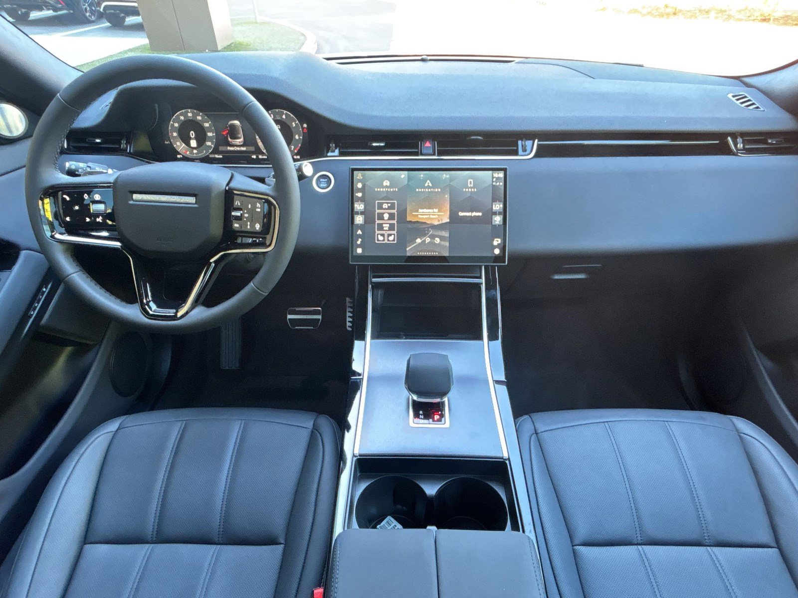 New 2026 Land Rover Range Rover Evoque Dynamic SE AWD/4WD image 16