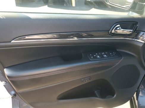 Used 2020 Jeep Grand Cherokee Trailhawk image 24