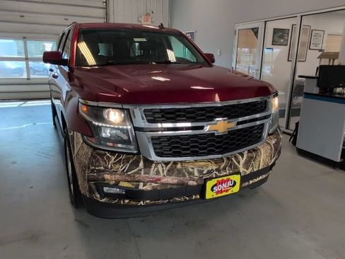 Used 2015 Chevrolet Suburban LT w/ Luxury Package AWD/4WD image 40