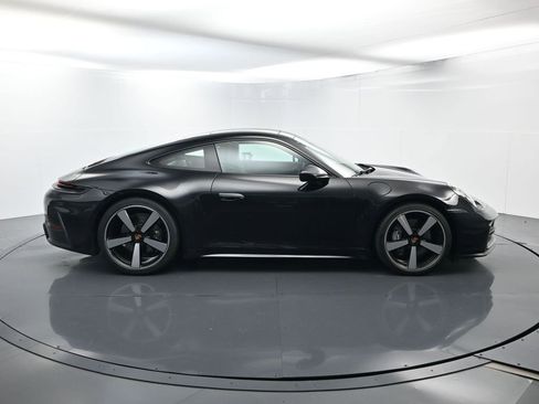 Certified 2025 Porsche 911 Carrera w/ Premium Package image 16
