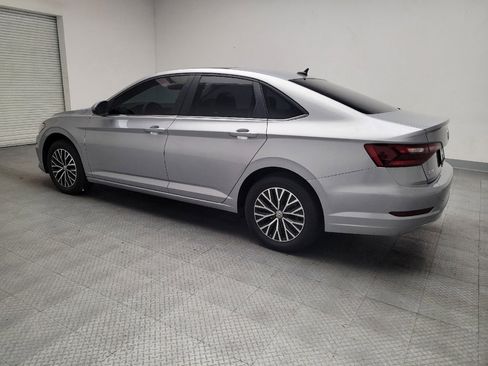 Used 2021 Volkswagen Jetta SE image 3