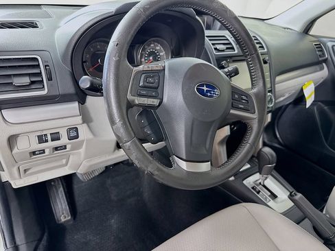 Used 2016 Subaru Forester 2.5i Limited AWD/4WD image 9