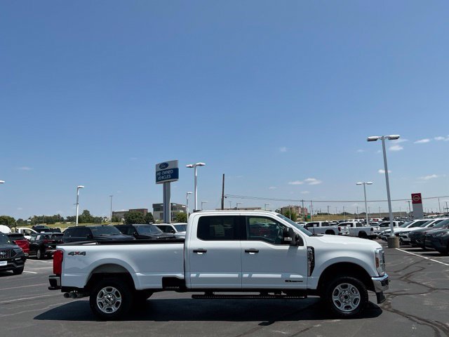 Used 2026 Ford F350 XLT AWD/4WD image 2