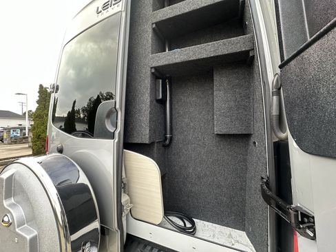 Used 2012 Mercedes-Benz Sprinter 3500 image 27