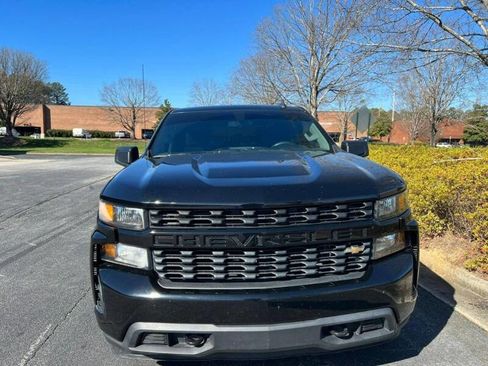 Used 2020 Chevrolet Silverado 1500 Custom w/ Custom Value Package image 4