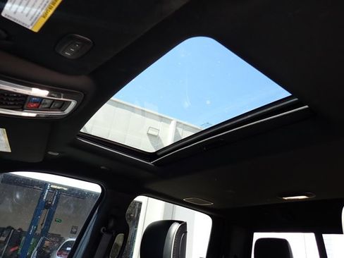 Used 2021 RAM 2500 Laramie AWD/4WD image 9