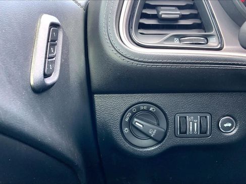 Used 2022 Dodge Challenger R/T w/ Plus Package image 28