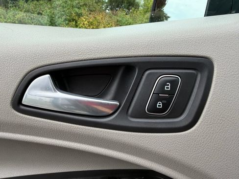 Used 2022 Ford Transit Connect XLT FWD image 13