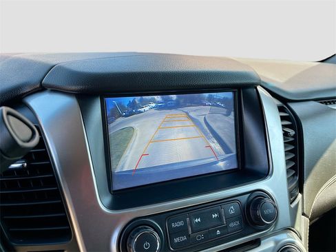 Used 2017 Chevrolet Suburban LT image 13