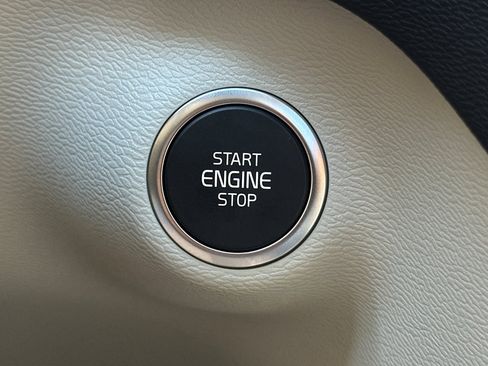 New 2026 Volvo XC40 B5 Plus w/ Protection Package Premier image 25