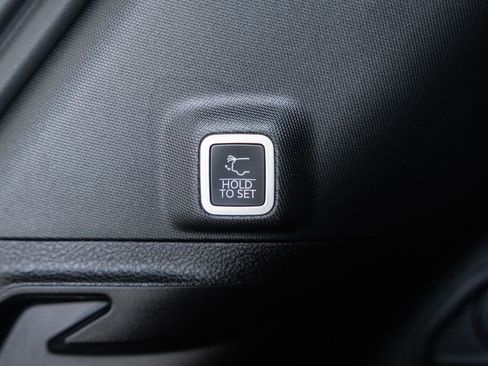 New 2025 Jeep Grand Cherokee Laredo X w/ Luxury Tech Group I image 10