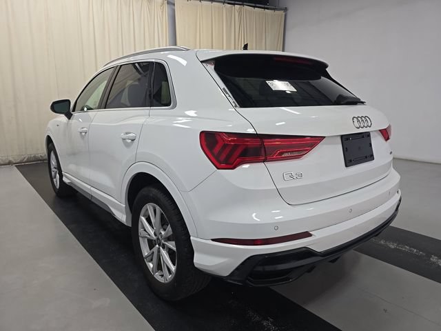 Used 2021 Audi Q3 2.0T Premium w/ Convenience Package AWD/4WD image 7