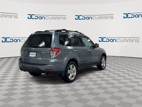 Used 2010 Subaru Forester 2.5X Premium w/ Popular Equipment Group 1A image 8