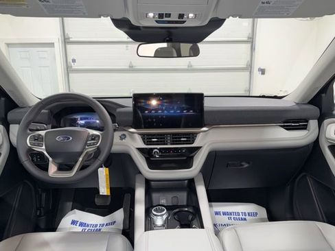 New 2026 Ford Explorer Active w/ Active Comfort Package image 9