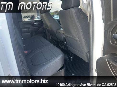 Used 2022 Chevrolet Silverado 2500 LT w/ Convenience Package image 17