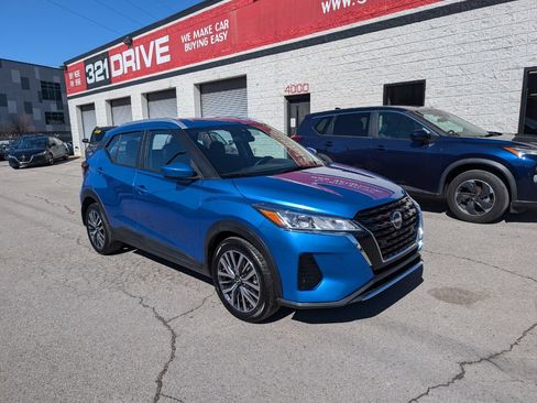 Used 2024 Nissan Kicks SV FWD image 4