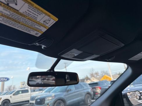 Used 2017 Ford Explorer XLT w/ Equipment Group 202A image 43