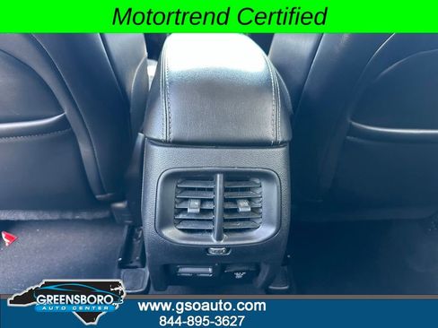 Used 2019 Jeep Cherokee Limited AWD/4WD image 23