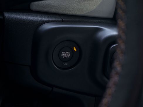 Used 2022 Jeep Wrangler Unlimited Sahara image 21