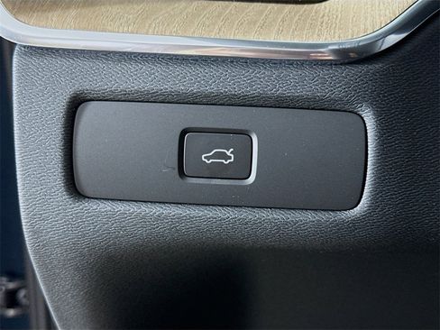New 2026 Volvo XC60 B5 Plus w/ Protection Package Premier image 10