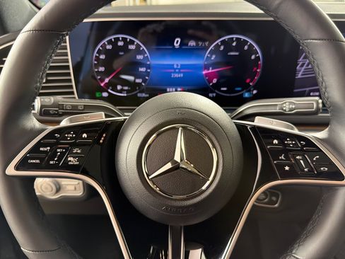 Used 2024 Mercedes-Benz GLE 350 4MATIC w/ Driver Assistance Package image 23