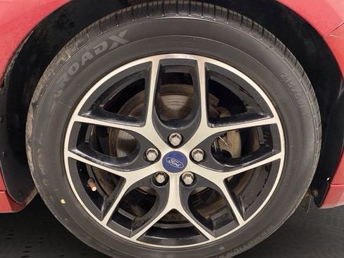 Used 2015 Ford Focus SE w/ SE Sport Package FWD image 32