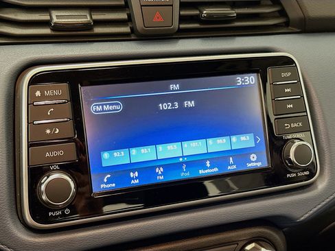 Used 2025 Nissan Versa SV FWD image 21