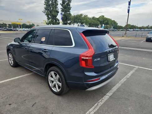 Used 2022 Volvo XC90 T5 Momentum AWD/4WD image 5