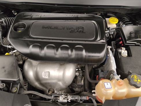 Used 2019 Jeep Cherokee Latitude Plus image 30